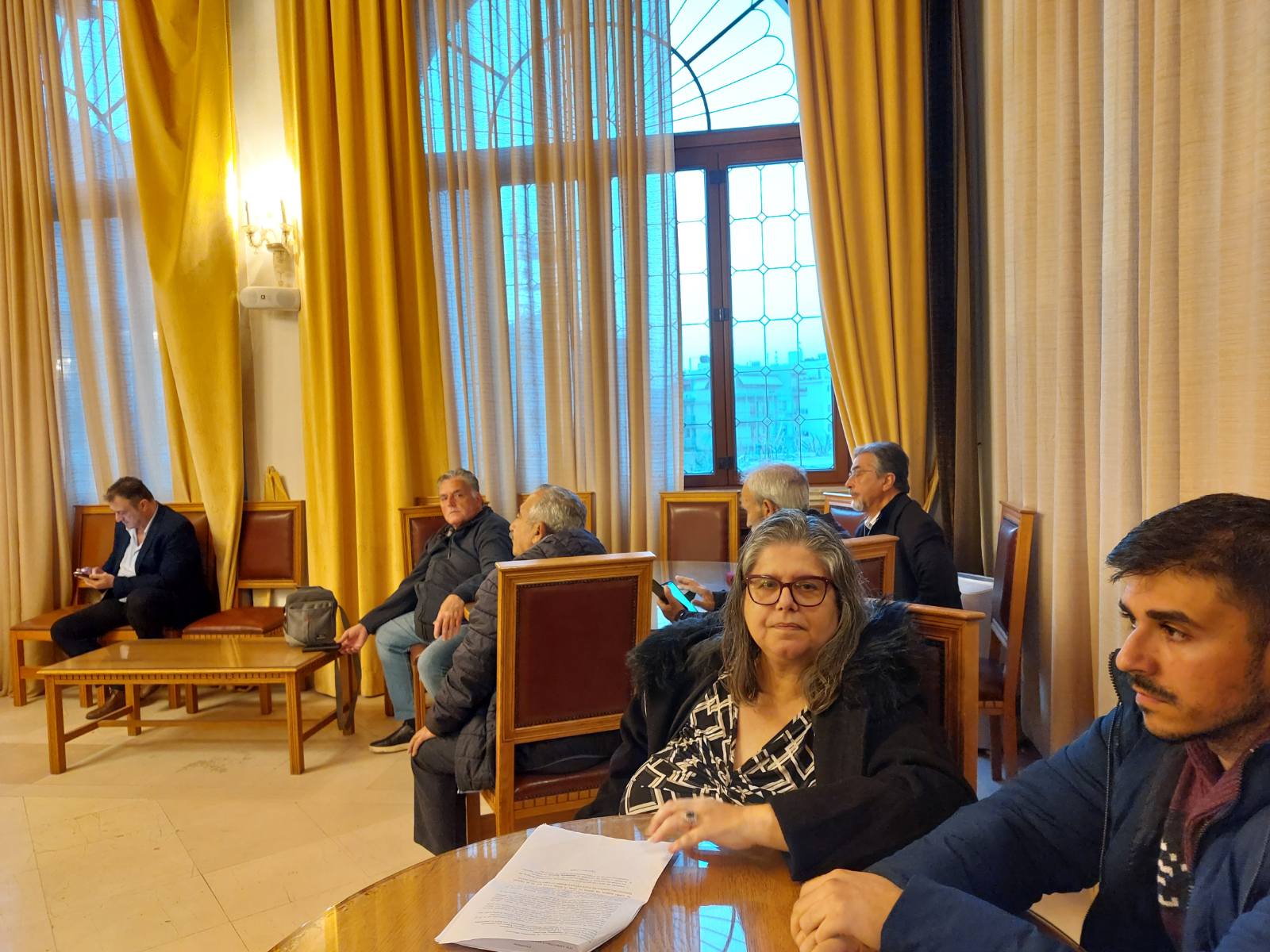 symbasiouxoi......................