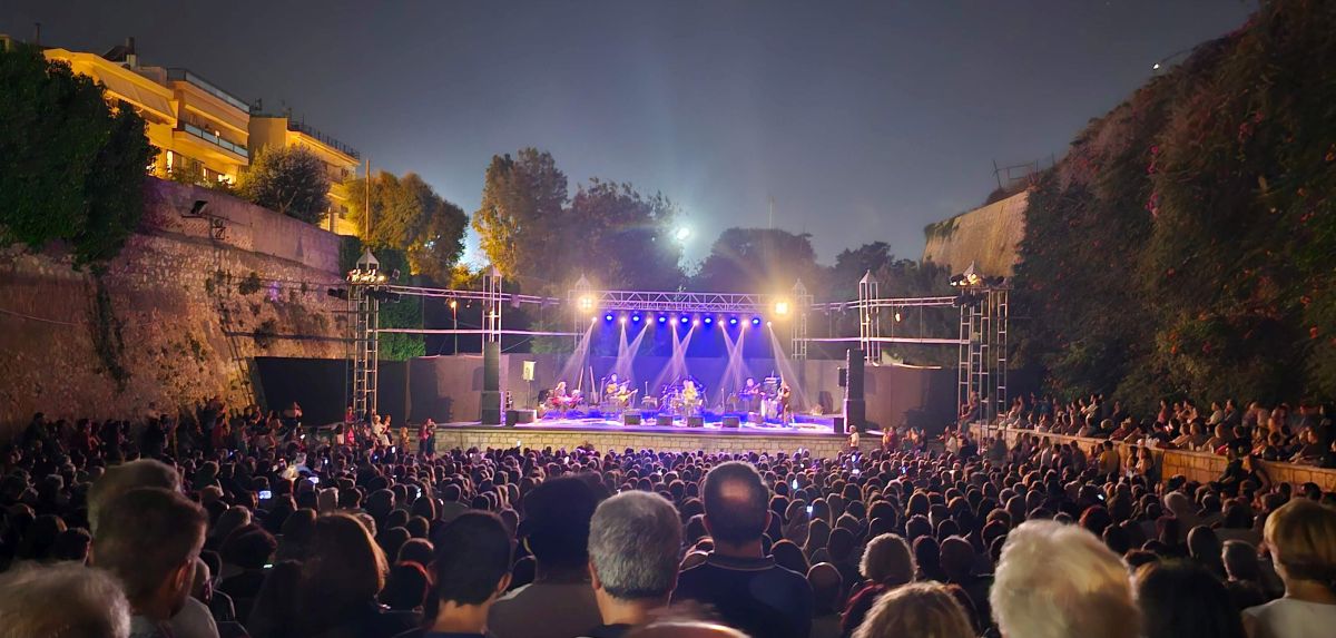 synaylia afieroma mikroutsikos