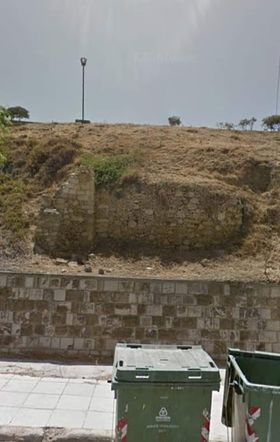 "Αν θες να μάθεις την ιστορία μιας πόλης, ακόλουθα τους κάδους της"