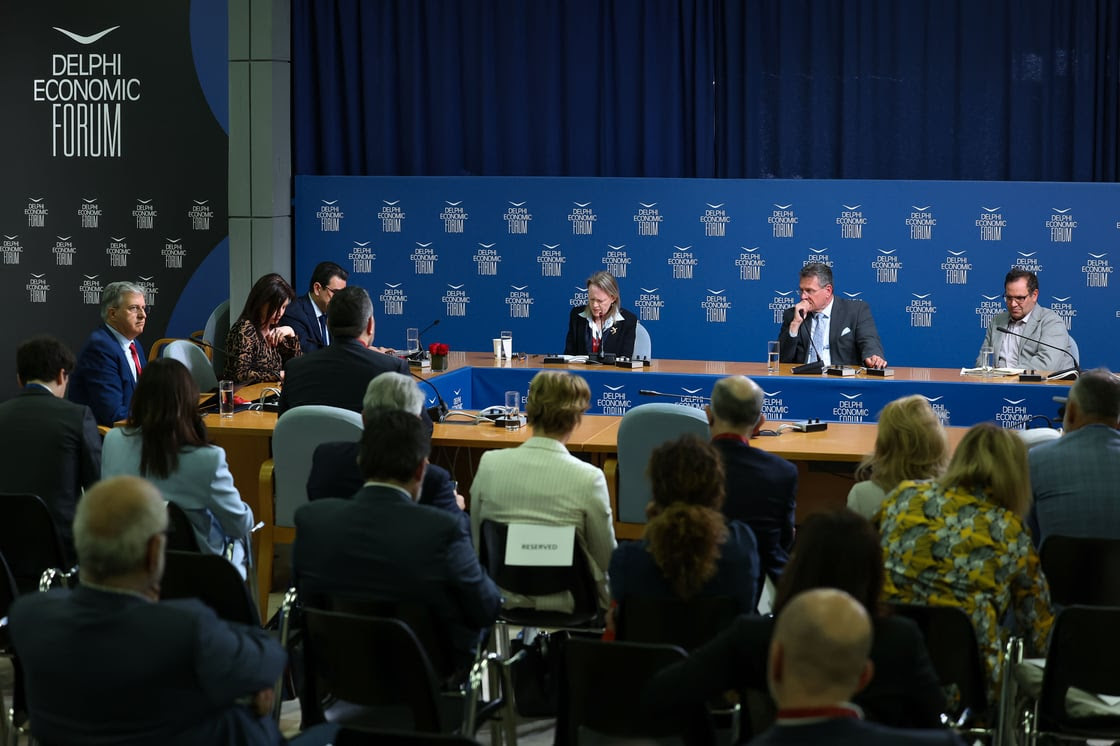 φόρουμ Δελφών μπαταρίες