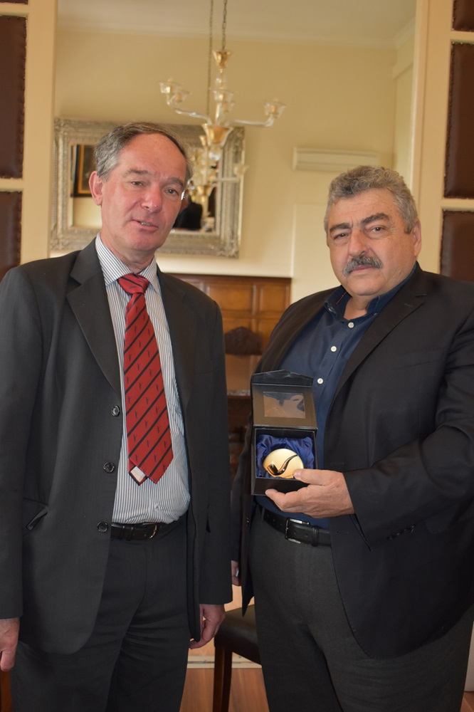 Βέλγος Πρέσβης Χανιά