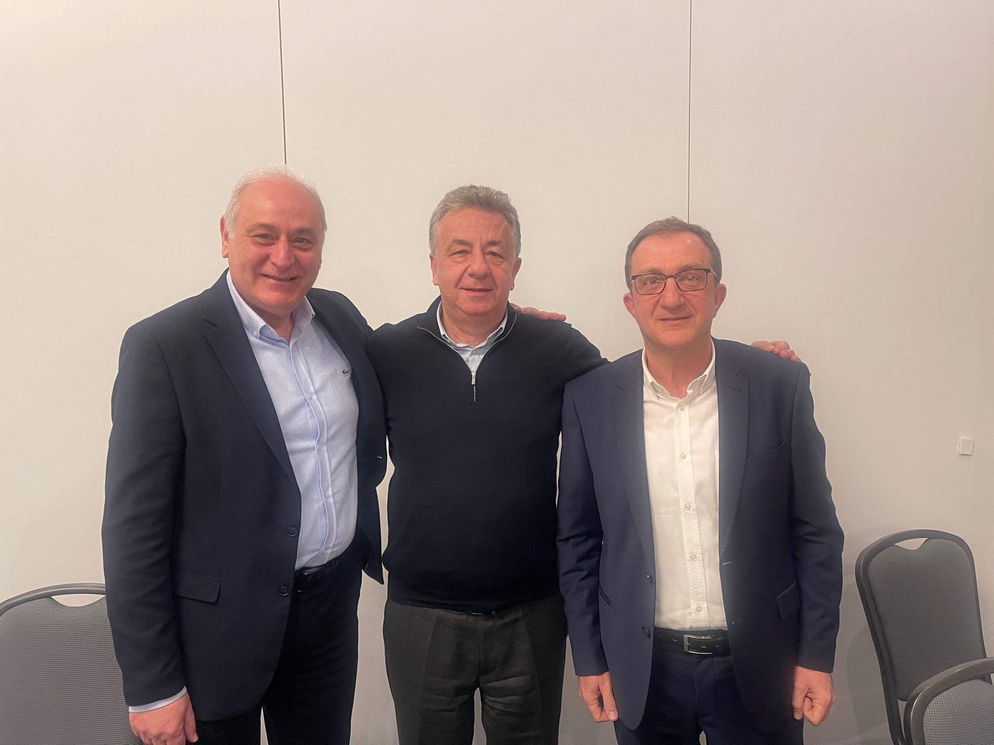 Αρναουτάκης Ζάχαρης Μπαριτάκης