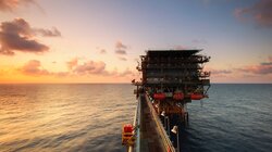 Chevron–HELLENiQ Energy: "Πράσινο φως" από το Ελεγκτικό για τα blocks σε Κρήτη και Πελοπόννησο