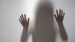 Ηράκλειο: Κατήγγειλε τον πρώην σύντροφό της ότι την άρπαξε από το λαιμό