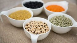 Ποια τρόφιμα μακράς διάρκειας φροντίζουμε να έχουμε στο ντουλάπι μας