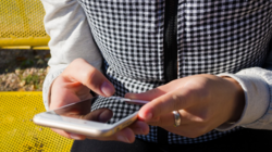 Απάτη με MYaade και GOV: «Καμπανάκι» για παραπλανητικά SMS