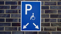 ΑΜΕΑ στάθμευση