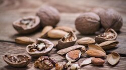 αμύγδαλα καρύδια