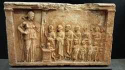 Μαρμάρινο Αναθηματικό Ανάγλυφο