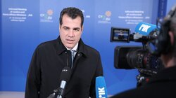 Πλεύρης: Μήνυμα για αυστηρότερη μεταναστευτική πολιτική στην άτυπη Σύνοδο της Λευκωσίας