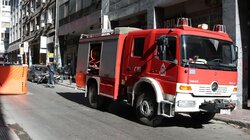 Φωτιά σε διαμέρισμα στην πλατεία Αμερικής – Δεν εγκλωβίστηκαν άτομα