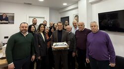 Μάξιμος Σενετάκης: Με συνεργάτες και φίλους η κοπή της πρωτοχρονιάτικης πίτας 