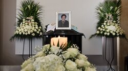 Στο Α΄ Νεκροταφείο το «τελευταίο αντίο» στην Άννα Ψαρούδα Μπενάκη – Συγγενείς