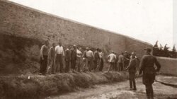 Αυτός είναι ο λοχίας των ναζί που φωτογράφισε τις εκτελέσεις στην Καισαριανή