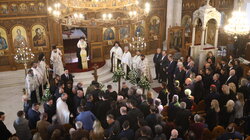 Σχόλιο κηδεία Κεφαλογιάννη