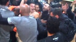 Πάρτι και μπουγέλο στα αποδυτήρια για την μεγάλη πρόκριση του ΟΦΗ