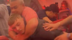 Χάος στον... αέρα: Άγρια συμπλοκή σε πτήση από Τουρκία για Μάντσεστερ - Αίμα και... δόντια στο πάτωμα - Βίντεο