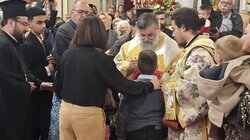 Η Θεία Κοινωνία, η Ευλογία και τα δώρα του νέου Μητροπολίτη!