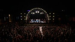 Τραγούδι "Δυνάμωσέ το"