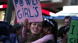 pagkosmia_hmera_gynaikas