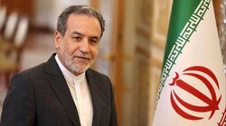 Αμπάς Αραγτσί, Στενά Ορμούζ