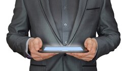  Λιβάνιος: Εκλογικά τμήματα με παραβάν με τάμπλετ αντί για ψηφοδέλτιο στις αυτοδιοικητικές εκλογές του 2028 