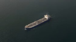 Η Ρωσία προειδοποιεί για τους κινδύνους που συνεπάγεται το κλείσιμο του Στενού του Ορμούζ για τη μεταφορά του πετρελαίου