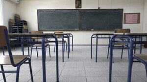 Ο αναπληρωτής καθηγητής: Η ραχοκοκαλιά της δημόσιας παιδείας που ζητά επιτέλους στήριξη