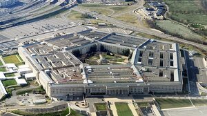 Πεντάγωνο: Από το φθινόπωρο οι Χούθι έχουν επιτεθεί σε τουλάχιστον 50 πλοία ανοικτά της Υεμένης