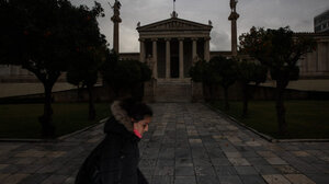 Κορωνοϊός: «Μαύρος» Ιανουάριος με 1.759 θανάτους