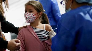 Πόσα παιδιά έχουν μολυνθεί από κορωνοϊό λόγω της Όμικρον στις ΗΠΑ