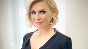 Κατερίνα Καραβάτου: Παιχνίδια στον ήλιο με τον μικρό Αριώνα 