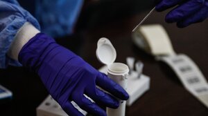 Σταθερά ψηλά τα κρούσματα του κορωνοϊού στην Κρήτη: 2.309 σε ένα 24ωρο