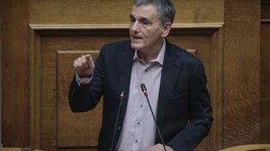 Ο Τζόν Κόρφας και η έξοδος από την ενισχυμένη εποπτεία