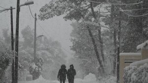 Ήταν πρωτοφανείς οι χιονοπτώσεις που έπληξαν την Αττική τη Δευτέρα;
