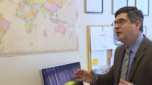 «Εφαρμόστε ίδιες κυρώσεις και στην Τουρκία που εισέβαλε στην Κύπρο», λέει Τούρκος καθηγητής