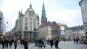 Δανία: Επιτρέπει σε εθελοντές να ενταχθούν στις διεθνείς ταξιαρχίες, στέλνει 2.700 αντιαρματικά όπλα