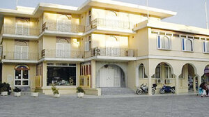 Τα κρούσματα κορωνοϊού "κλείνουν" τα γραφεία της Αρχιεπισκοπής Κρήτης 