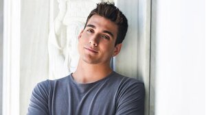 Ο Γιώργος Κακοσαίος και τα παραλειπόμενα από τα γυρίσματα του video clip