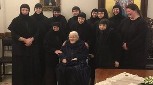 Έγινε καλογριά στα 100 της χρόνια!