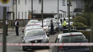 Δύο αστυνομικοί μαχαιρώθηκαν στο κέντρο του Λονδίνου