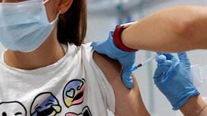 Πότε πρέπει να κάνουν την τρίτη δόση εμβολίου παιδιά 5-17 ετών σε ανοσοκαταστολή