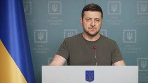 Ζελένσκι: Εξασφαλίσαμε ανθρωπιστικούς διαδρόμους για όσους επιθυμούν να φύγουν