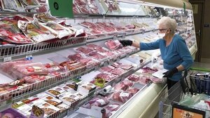 Αποθηκεύουν τρόφιμα λόγω του πολέμου στην Ουκρανία τα ελληνικά νοικοκυριά