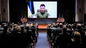 Ζελένσκι στο αμερικανικό Κογκρέσο: "Θυμηθείτε το Περλ Χάρμπορ και την 11η Σεπτεμβρίου"