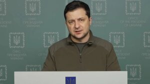 Ζελένσκι: Καταστράφηκε ολοσχερώς από ρωσικές ρουκέτες το αεροδρόμιο Βινίτσια