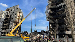 Ουκρανία: Τουλάχιστον 26 σοροί κάτω από ερείπια κτιρίων στην Μποροντιάνκα