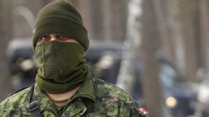 Ανησυχητική αύξηση εξτρεμιστικών και ρατσιστικών ομάδων στις τάξεις του καναδικού στρατού