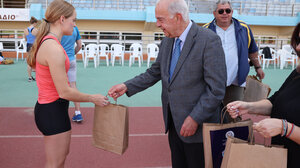 Με τους αθλητές και τις αθλήτριες που προπονούνται στο Παγκρήτιο ο Δήμαρχος Ηρακλείου