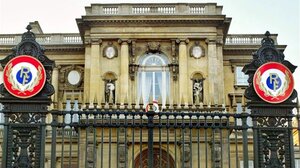 Καταψηφίστηκε η πρόταση μομφής κατά της γαλλικής κυβέρνησης